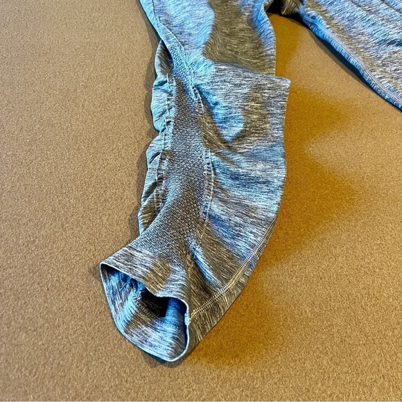 NEW Fourlaps size XL Aero Ruched Seamless Women's Leggings 7/8 Length NWT $118 - Picture 4 of 7